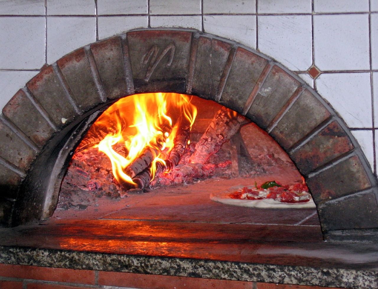 Ein massiver Pizzaofen